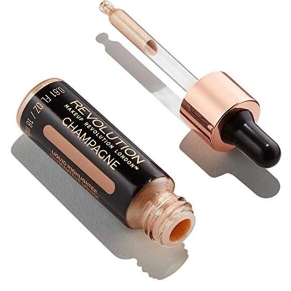 Revolution Make-Up Bundle & Bag-NWT - Picture 9 of 16